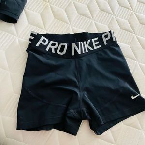 Nike spandex shorts size M